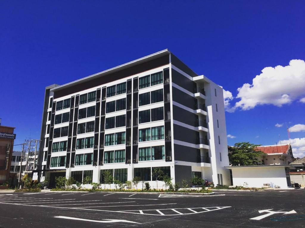 Sans Hotel Ratchaburi Ngoại thất bức ảnh