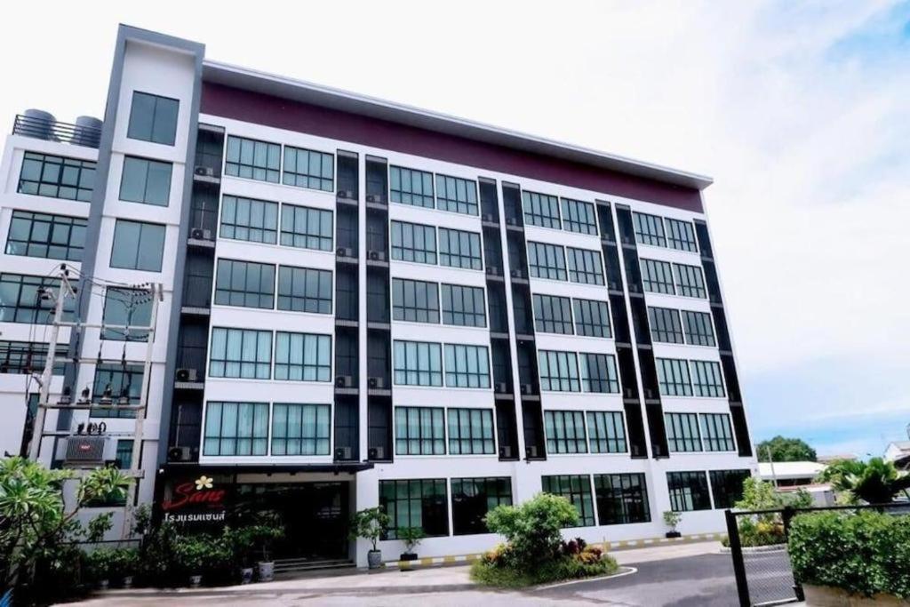 Sans Hotel Ratchaburi Ngoại thất bức ảnh