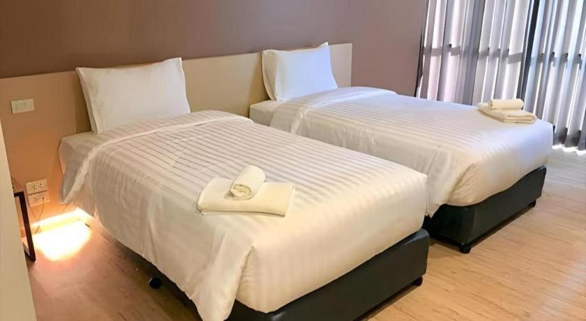 Sans Hotel Ratchaburi Ngoại thất bức ảnh