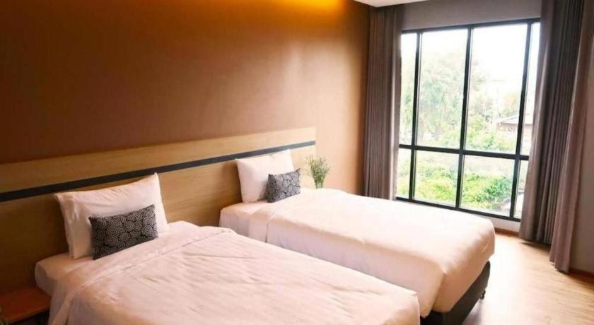 Sans Hotel Ratchaburi Ngoại thất bức ảnh