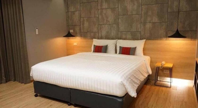 Sans Hotel Ratchaburi Ngoại thất bức ảnh