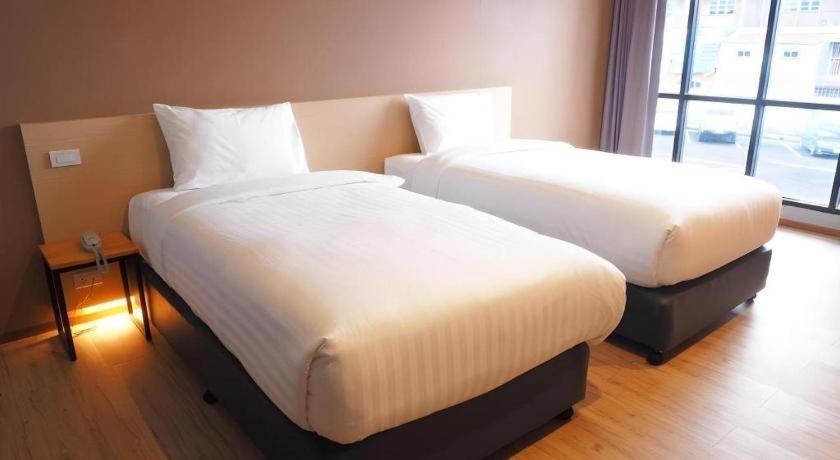 Sans Hotel Ratchaburi Ngoại thất bức ảnh